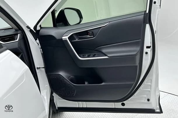 2021 Toyota RAV4 Hybrid GX AWD image 19