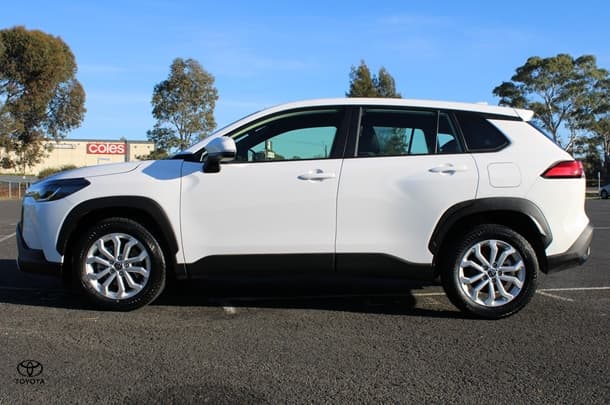 2023 Toyota Corolla Cross Petrol GX image 9