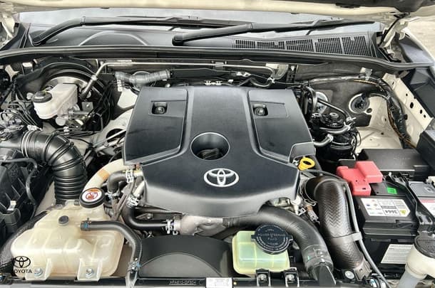 2020 Toyota Hilux SR5 image 26