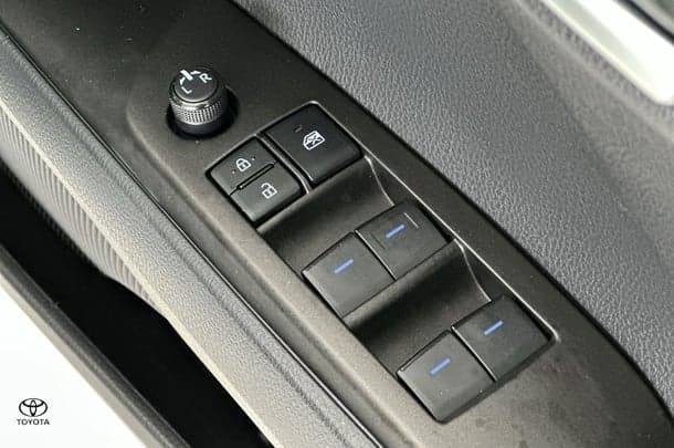2023 Toyota Camry Hybrid Ascent image 13