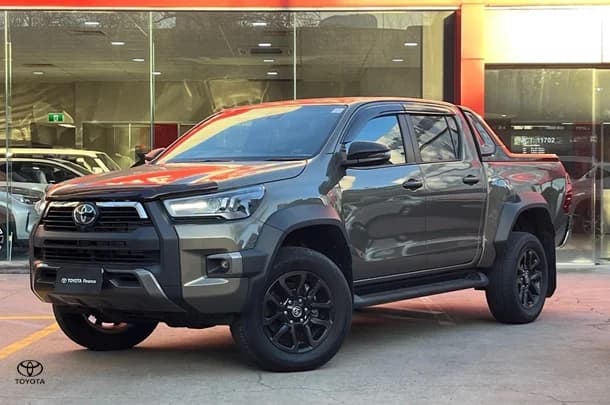 2023 Toyota Hilux 4x4 Rogue image 4
