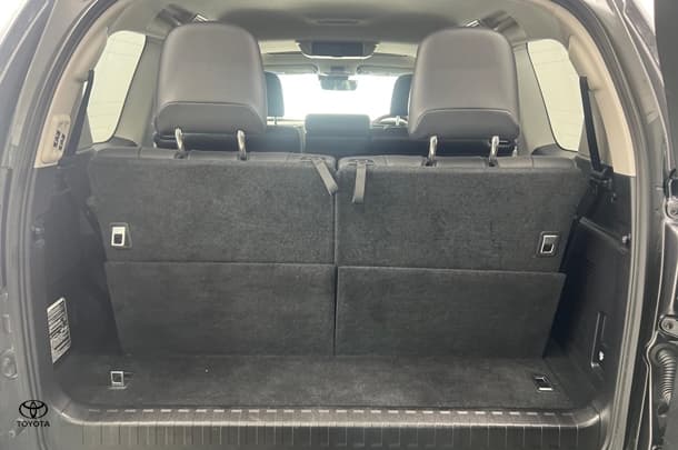 2023 Toyota Prado Kakadu image 17