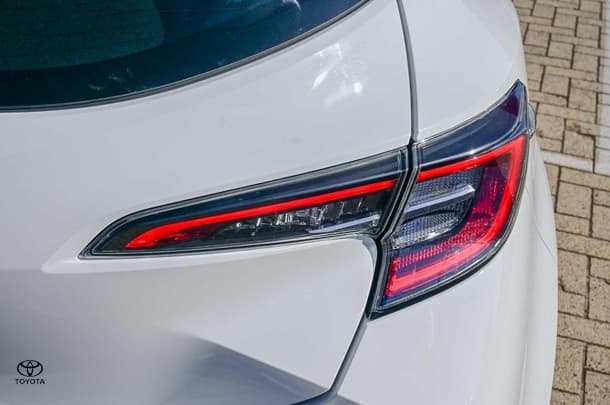 2021 Toyota Corolla Ascent Sport image 13