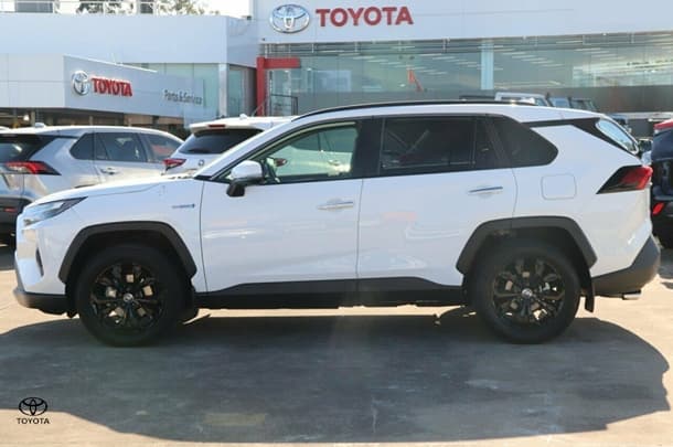 2024 Toyota RAV4 Hybrid Cruiser-AWD image 16