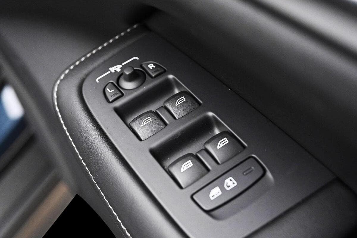 2024 Volvo V60 Cross Country Ultra B5 Bright Auto AWD MY25 image 14
