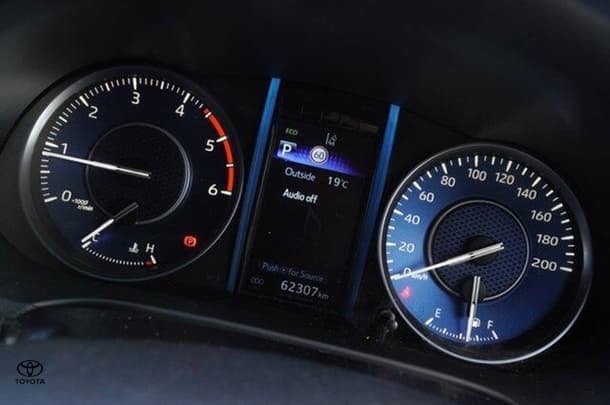 2021 Toyota Fortuner GXL image 13