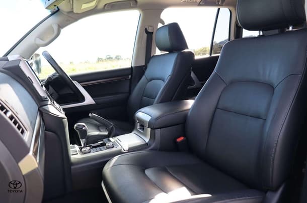 2020 Toyota Landcruiser VX image 30