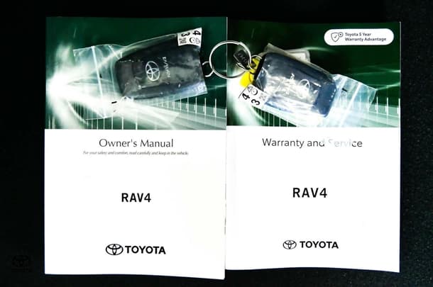2024 Toyota RAV4 Hybrid GX 2WD image 25