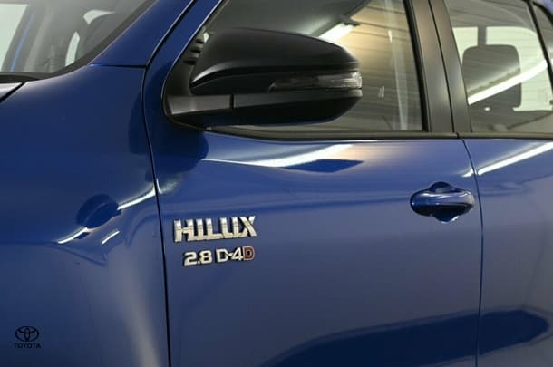 2023 Toyota Hilux SR image 8