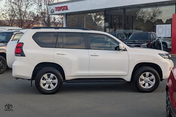 2021 Toyota Prado GXL image 19