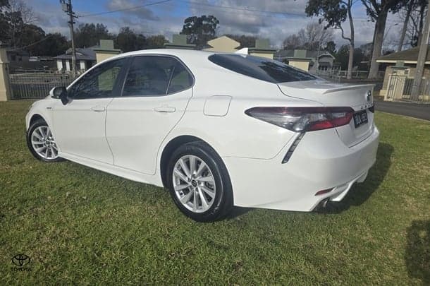 2021 Toyota Camry Hybrid Ascent Sport image 5