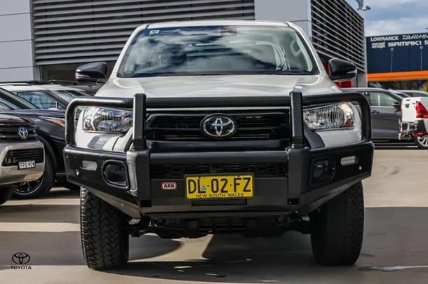 2024 Toyota HILUX SR image 5