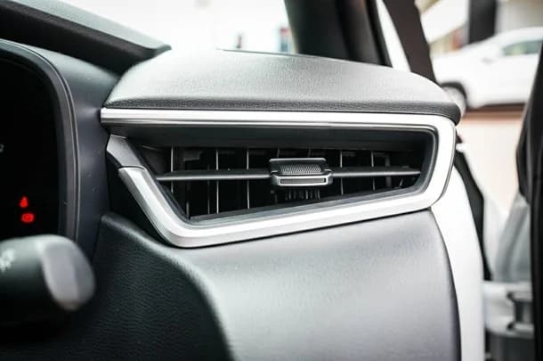 2024 Toyota Corolla Hatch Hybrid Ascent Sport image 15