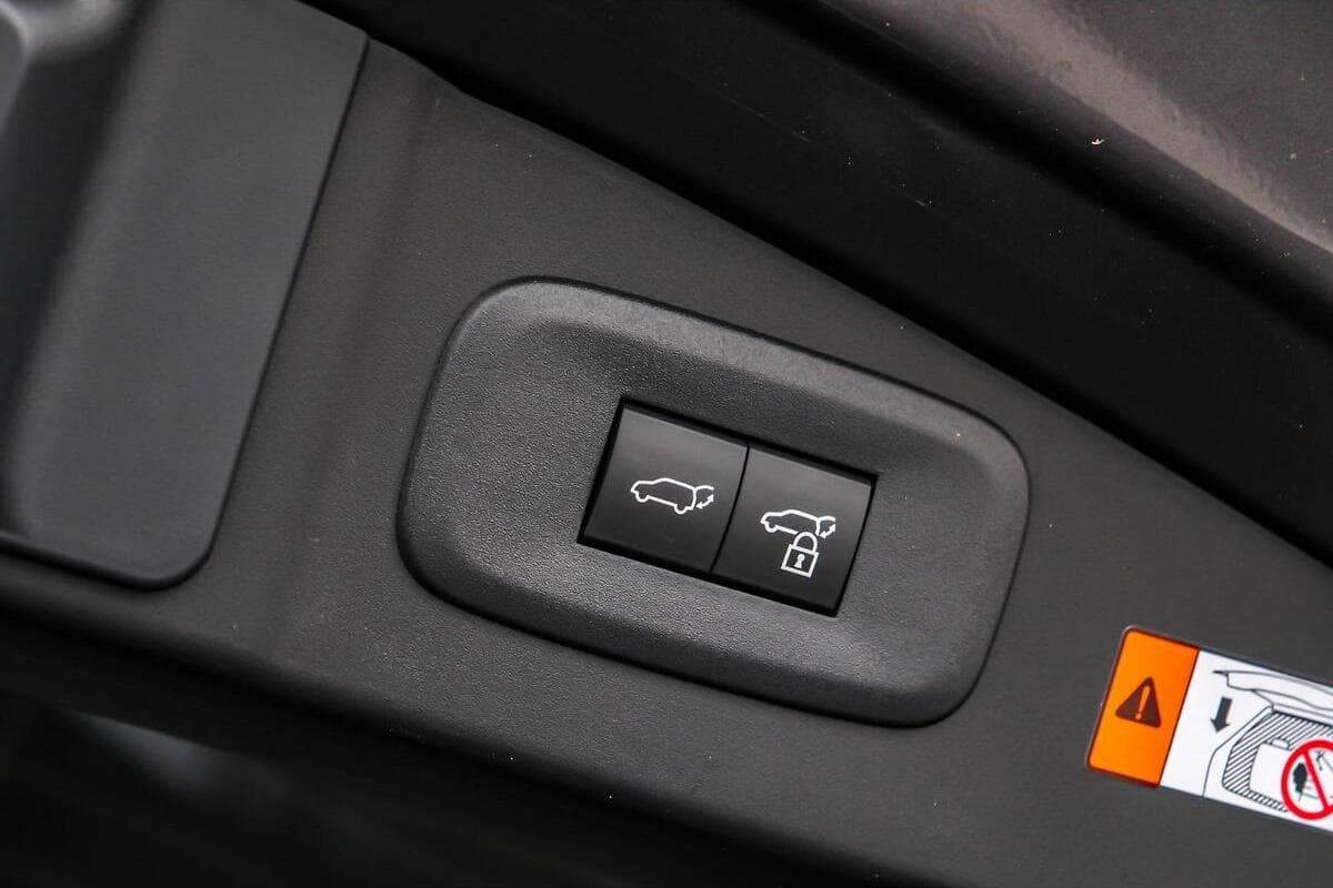 2024 Lexus RZ RZ450e Sports Luxury Auto image 13
