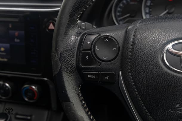2017 Toyota Corolla Ascent Sport image 11