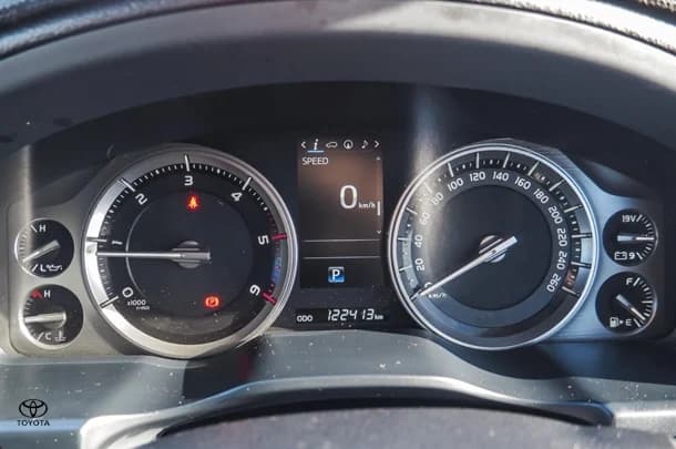 2021 Toyota Landcruiser VX image 18