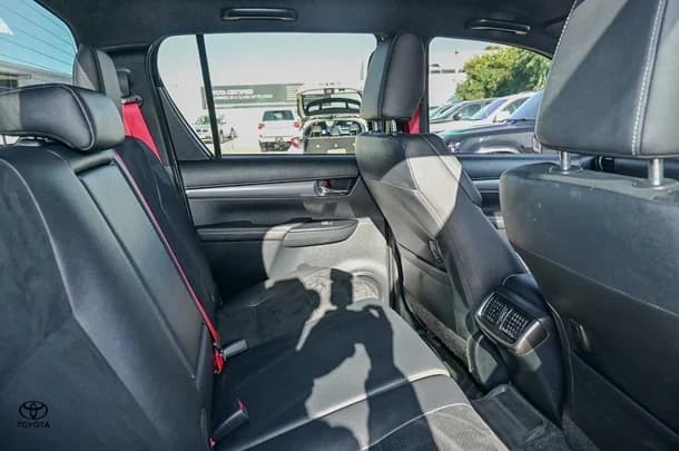 2023 Toyota HILUX GR-S image 8