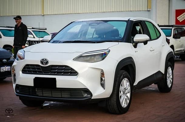 2024 Toyota Yaris Cross Hybrid GX image 4