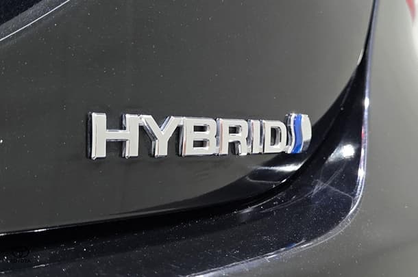 2020 Toyota Camry Hybrid Ascent Sport image 8