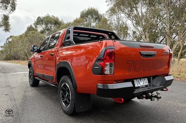 2018 Toyota HILUX Rugged X image 5