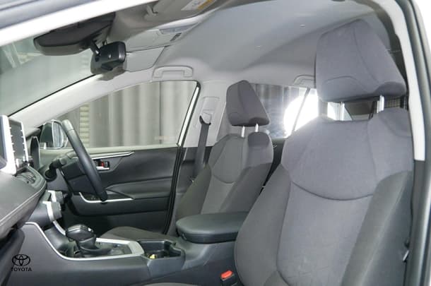 2020 Toyota RAV4 Hybrid GXL-2WD image 19