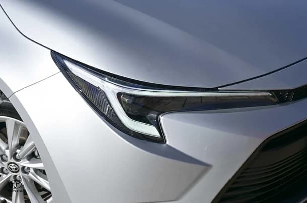 2025 Toyota Corolla Sedan Hybrid Ascent Sport image 12