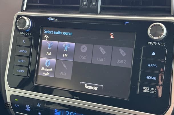 2020 Toyota Prado GX image 14
