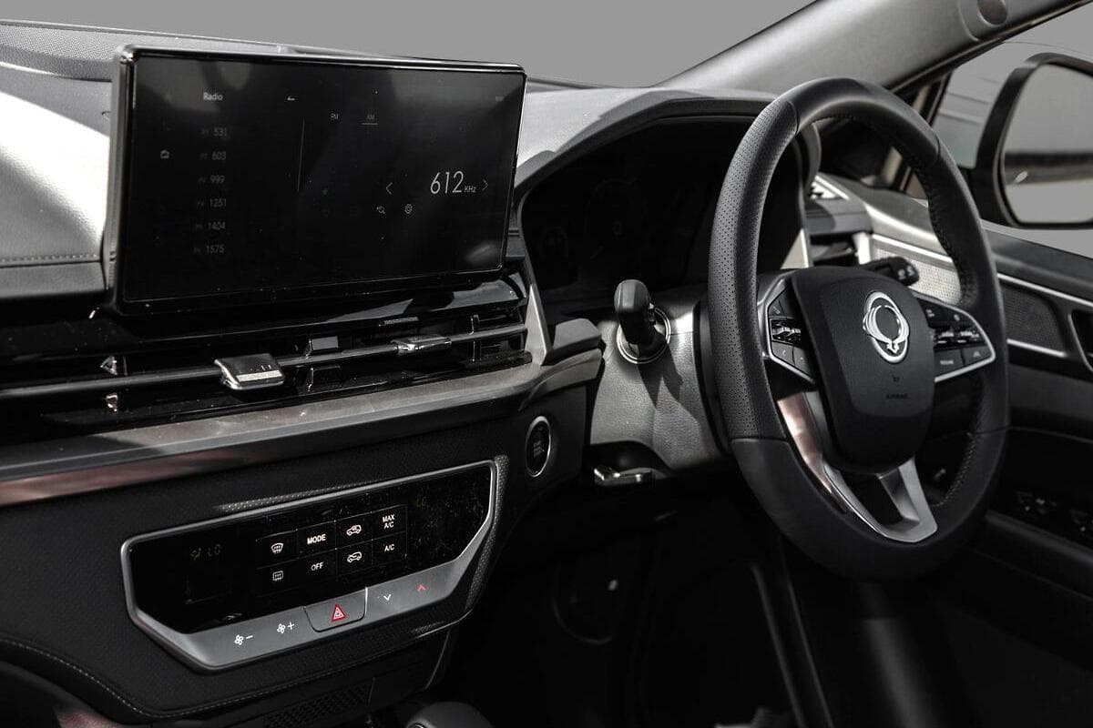 2025 KGM SsangYong Musso ELX Auto 4x4 MY24 image 7