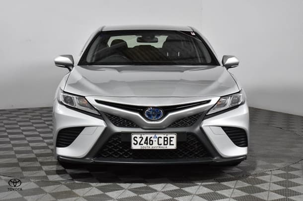 2019 Toyota Camry Hybrid Ascent Sport image 3