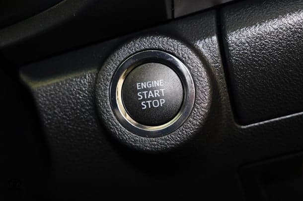 2024 Toyota Hilux 4x4 SR5 image 18
