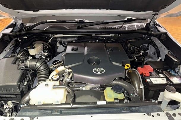 2019 Toyota Hilux SR5 image 27
