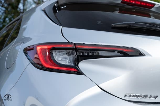 2024 TOYOTA Corolla Hatch Hybrid ZR image 24