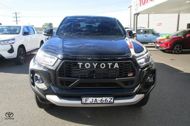 2024 Toyota Hilux GR-S image 7