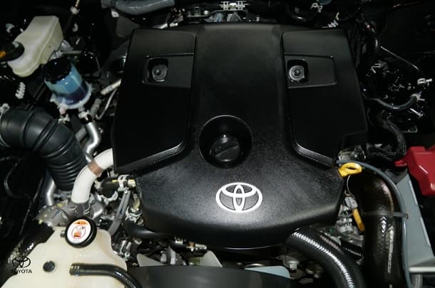 2024 Toyota Hilux 4x4 SR5 image 23