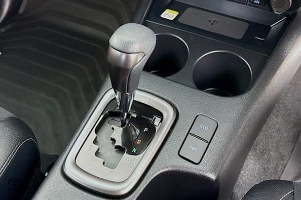 2024 Toyota Hilux GR-S image 17