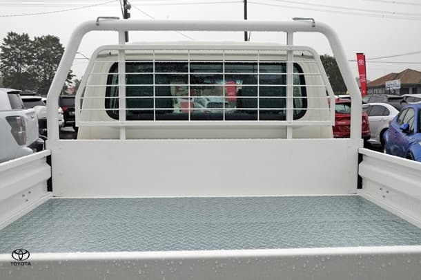 2025 Toyota LC MILITARY GXL image 21