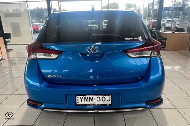 2017 Toyota COROLLA Ascent Sport image 6