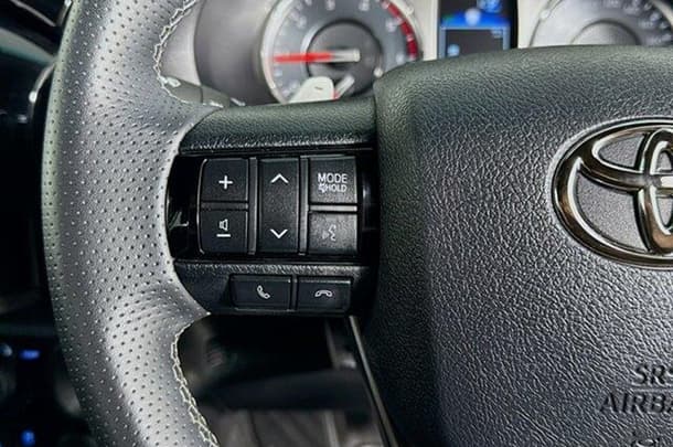 2024 Toyota Hilux GR-S image 18