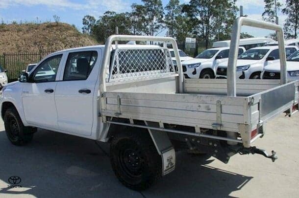 2023 Toyota Hilux 4x4 SR5 image 12