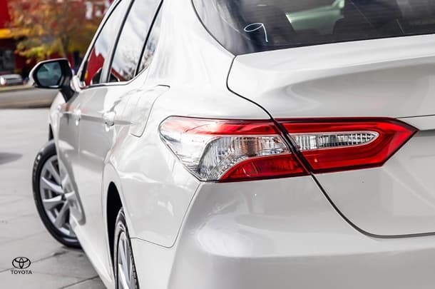 2019 Toyota CAMRY HYBRID Ascent image 15