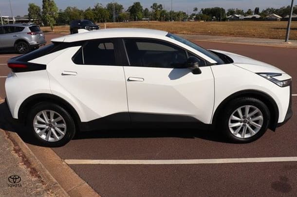 2023 Toyota C-HR Hybrid GXL-2WD image 9