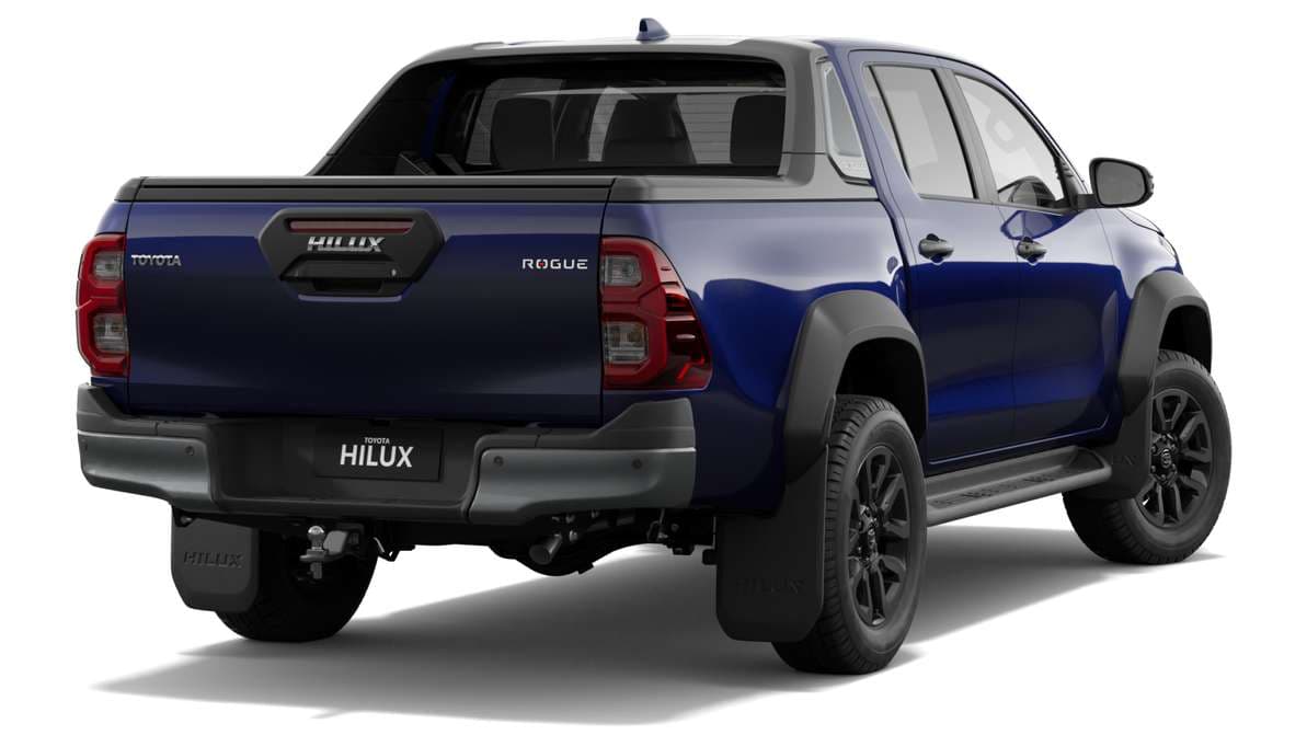 2024 Toyota Hilux 4x4 Rogue 48V Double-Cab Pick-Up image 3