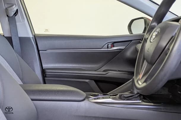 2019 Toyota Camry Ascent image 21