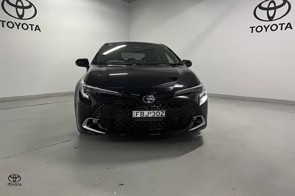 2023 Toyota Corolla ZR image 2