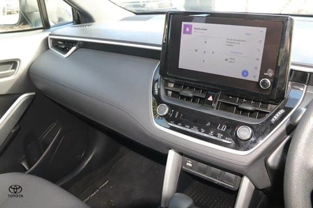 2023 Toyota Corolla Cross Petrol GX image 10