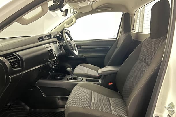 2024 Toyota Hilux Workmate image 14