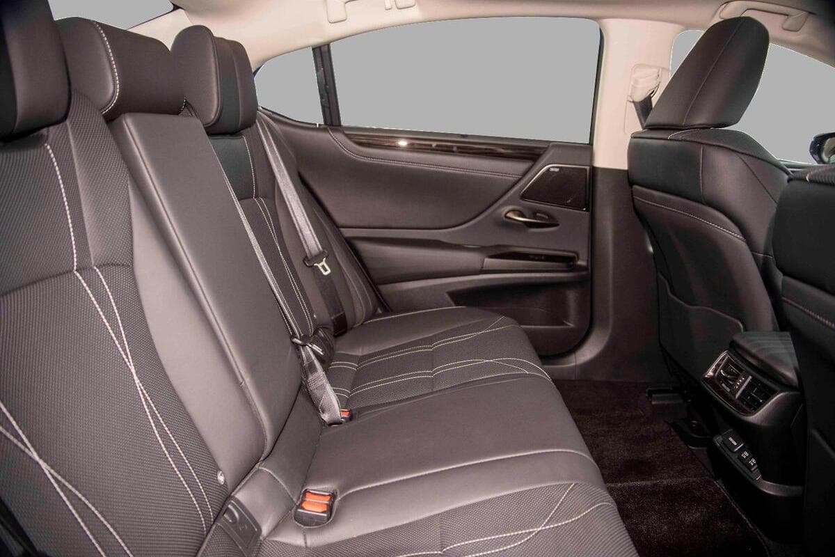 2024 Lexus ES ES300h Sports Luxury Auto image 9