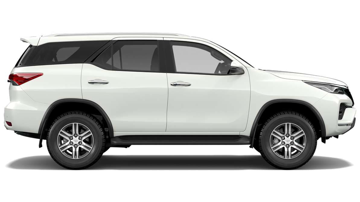 2025 Toyota Fortuner GXL Automatic Premium Interior image 2