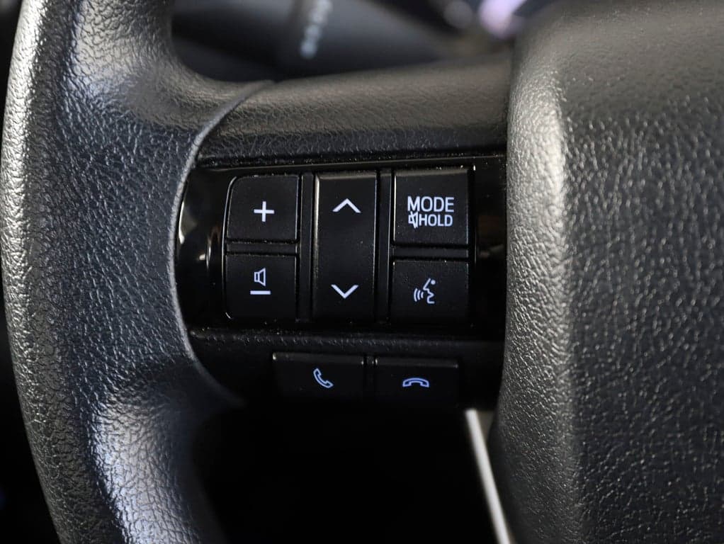 2022 Toyota Hilux Workmate image 9