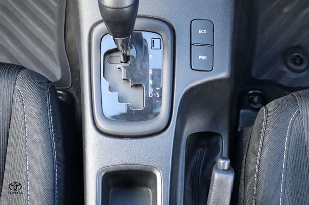 2023 Toyota Hilux 4x4 SR image 26